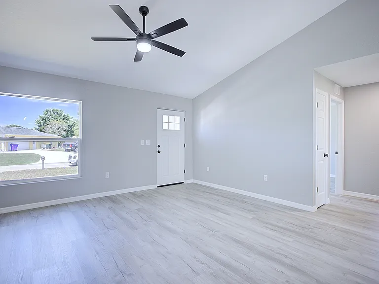 136 Friendly Cir — Photo 14