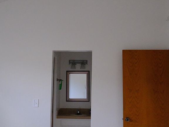 5th image of 6126 Chateau Ct