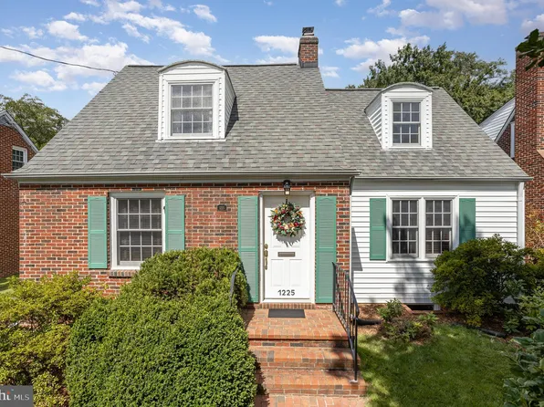 1225 Dandridge St, Fredericksburg, VA 22401