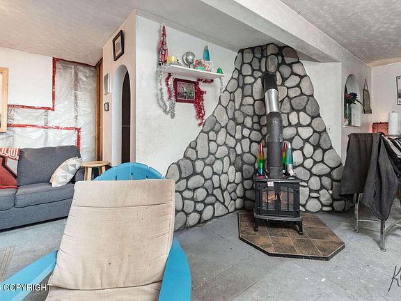 3rd image of 3175 Totem Dr