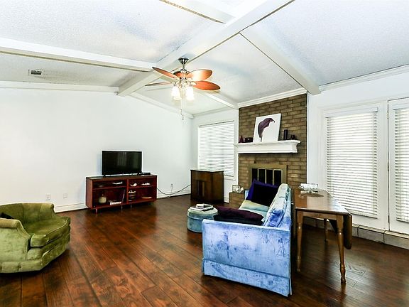 4th image of 7008 Vicksburg Ave