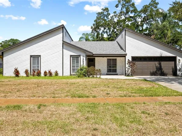 13534 Lake Magdalene Dr, Tampa, FL 33613