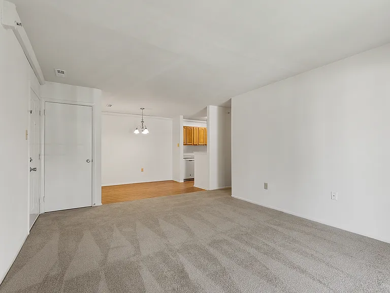 California Apartments — Photo 58
