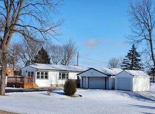 1052 Mill Rd, Rockford, IL 61108