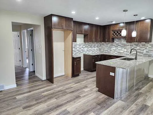 729 Keenway Cir #E — Photo 5