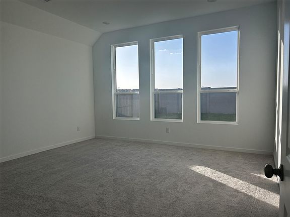 5th image of 26110 Hazel Summit Dr
