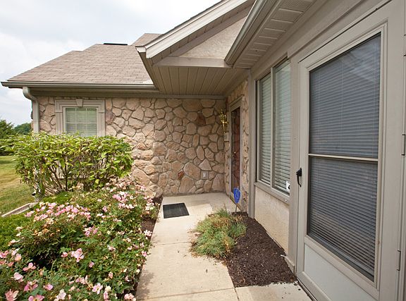 3rd image of 8588 Stonewoods Ln