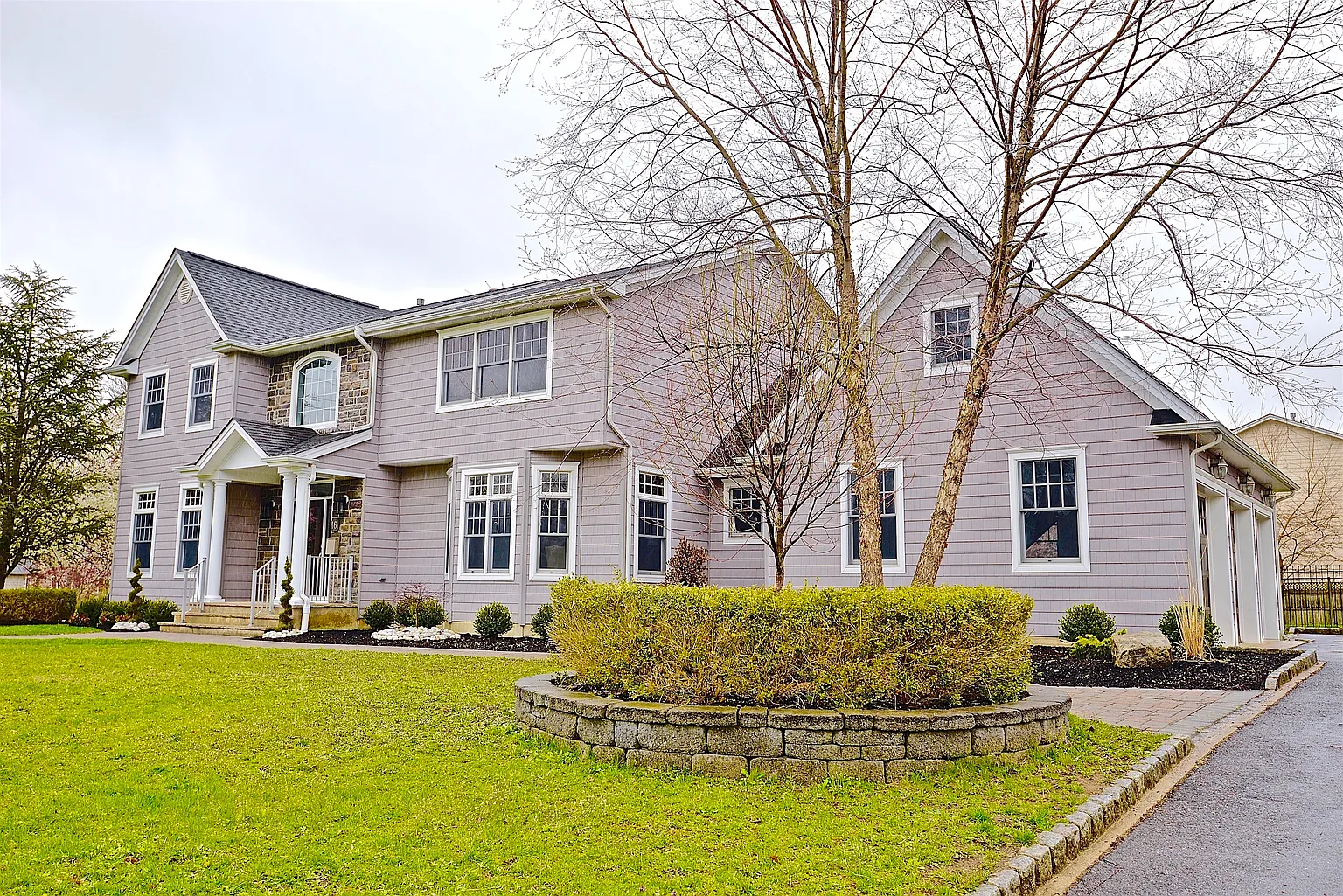 16 Maple Ave photo 1