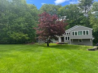 60 Main St, Dover, MA 02030