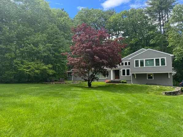 60 Main St, Dover, MA 02030