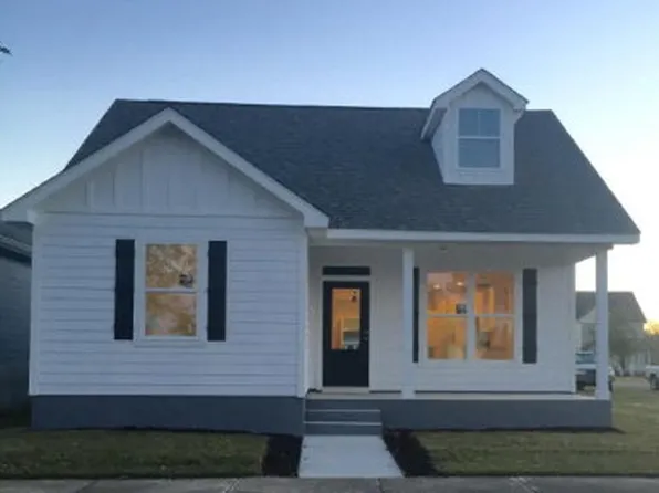 1033 Snapdragon Ln, Foley, AL 36535