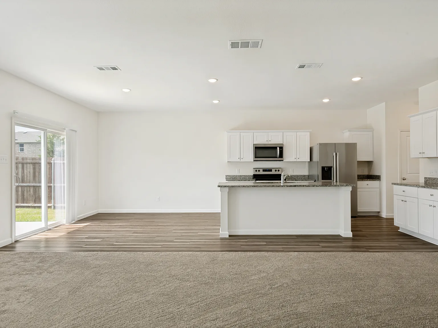 4 bed, 2182 sqft, $2,150 — Photo 2