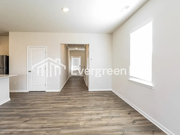 1703 Heron Ct — Photo 3