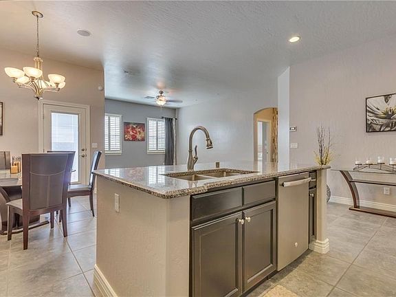 3rd image of 12776 Barstow Ave