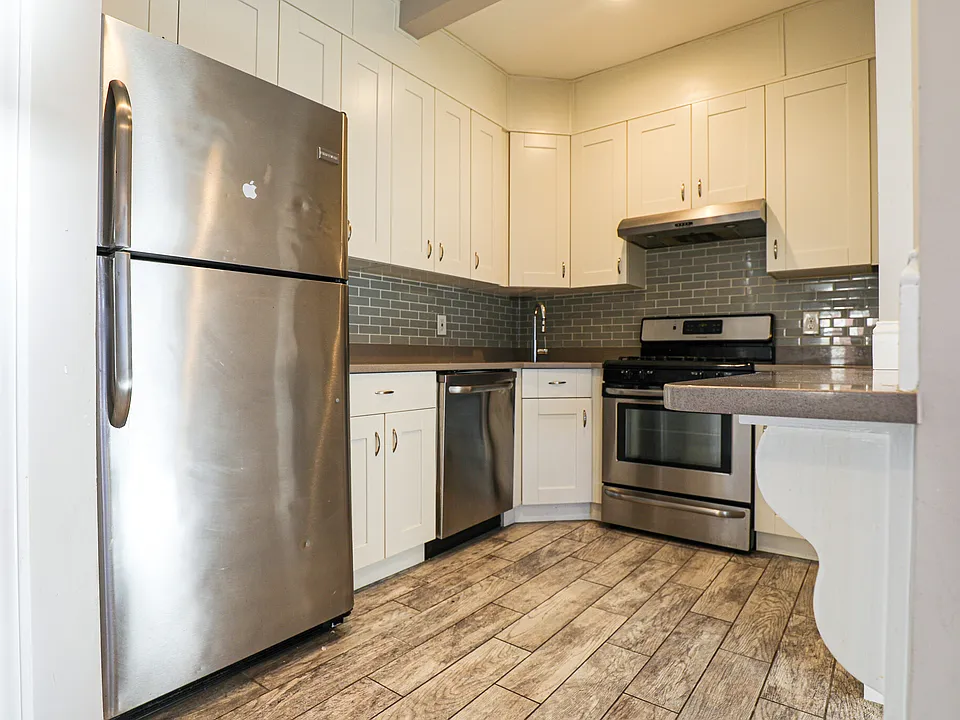 77 Linden St #1