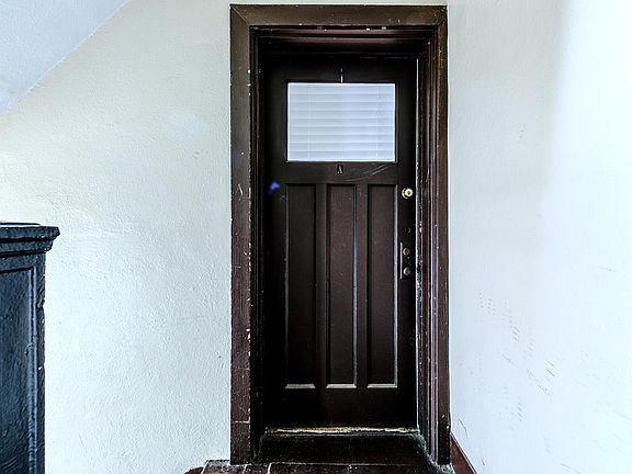 3rd image of 2600 Bellevue Ave APT A