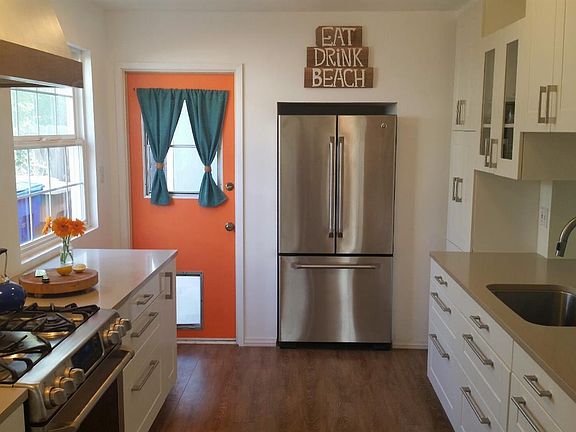 2nd image of 1369 Camden Ln