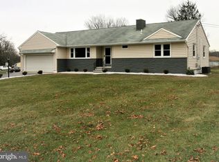 93 Hillside Dr, Robbinsville, NJ 08691