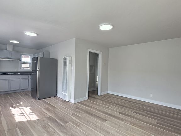 4th image of 465 Esplanade Ave #7