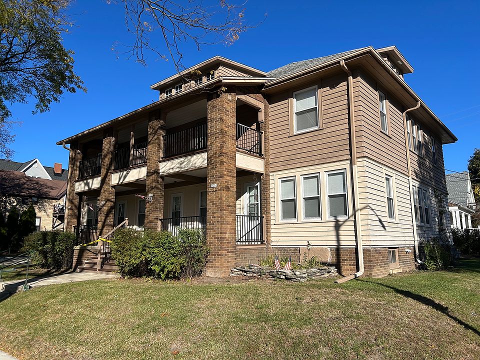 1st image of 3202 N Humboldt Blvd #3202
