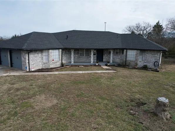 1916 John St, Seminole, OK 74868