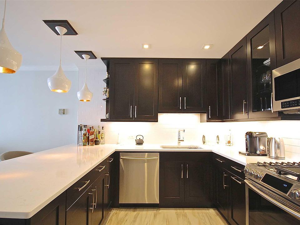 1st image of 1550 Market St #707