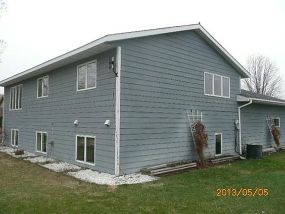 2nd image of 2551 Onyx Dr