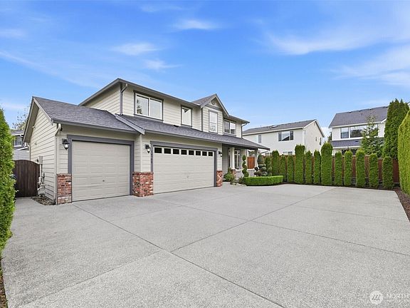 2nd image of 14702 Meridian Drive SE