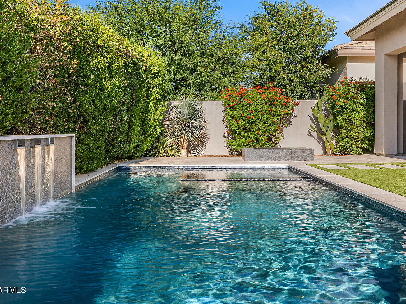 3 bed, 3.5 bath, 3107 sqft, $8,995 — Photo 2