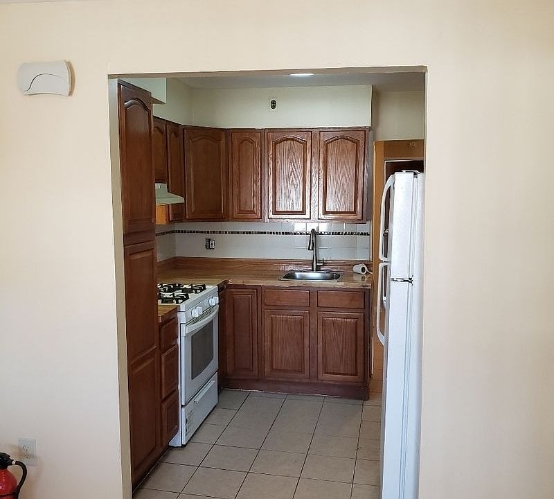 1st image of 714 E 83rd St #B