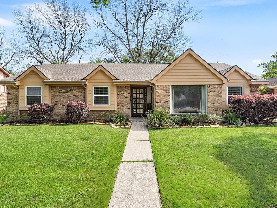 1st image of 5827 Rutherglenn Dr