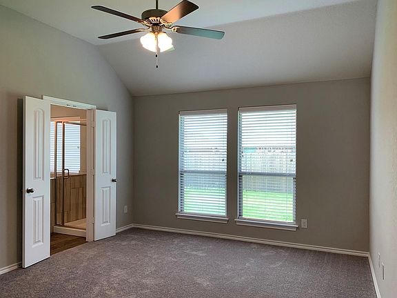 4th image of 1925 Green Terrace Dr