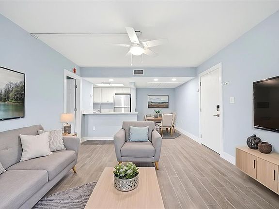 4th image of 5242 OPAL LANE #104