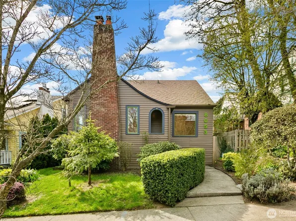8053 Brooklyn Avenue NE, Seattle, WA 98115