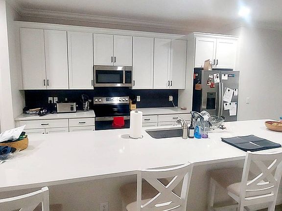 4th image of 353 Villa Corte Dr