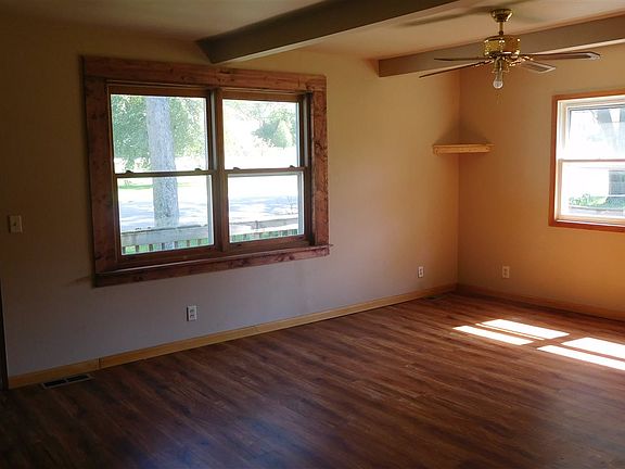 4th image of 1304 N Johnston Ave