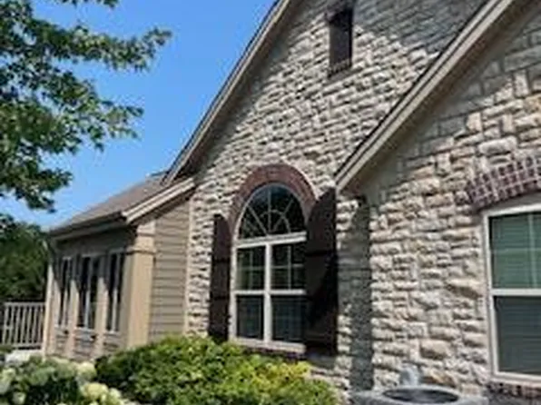 W250N4973 William DRIVE #8, Pewaukee, WI 53072