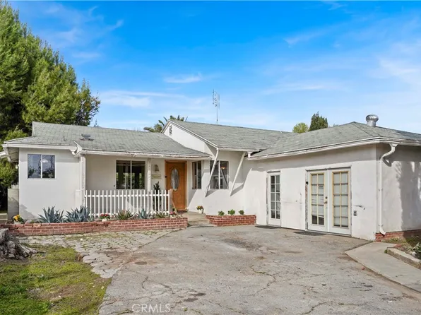 21009 Saticoy St, Canoga Park, CA 91304