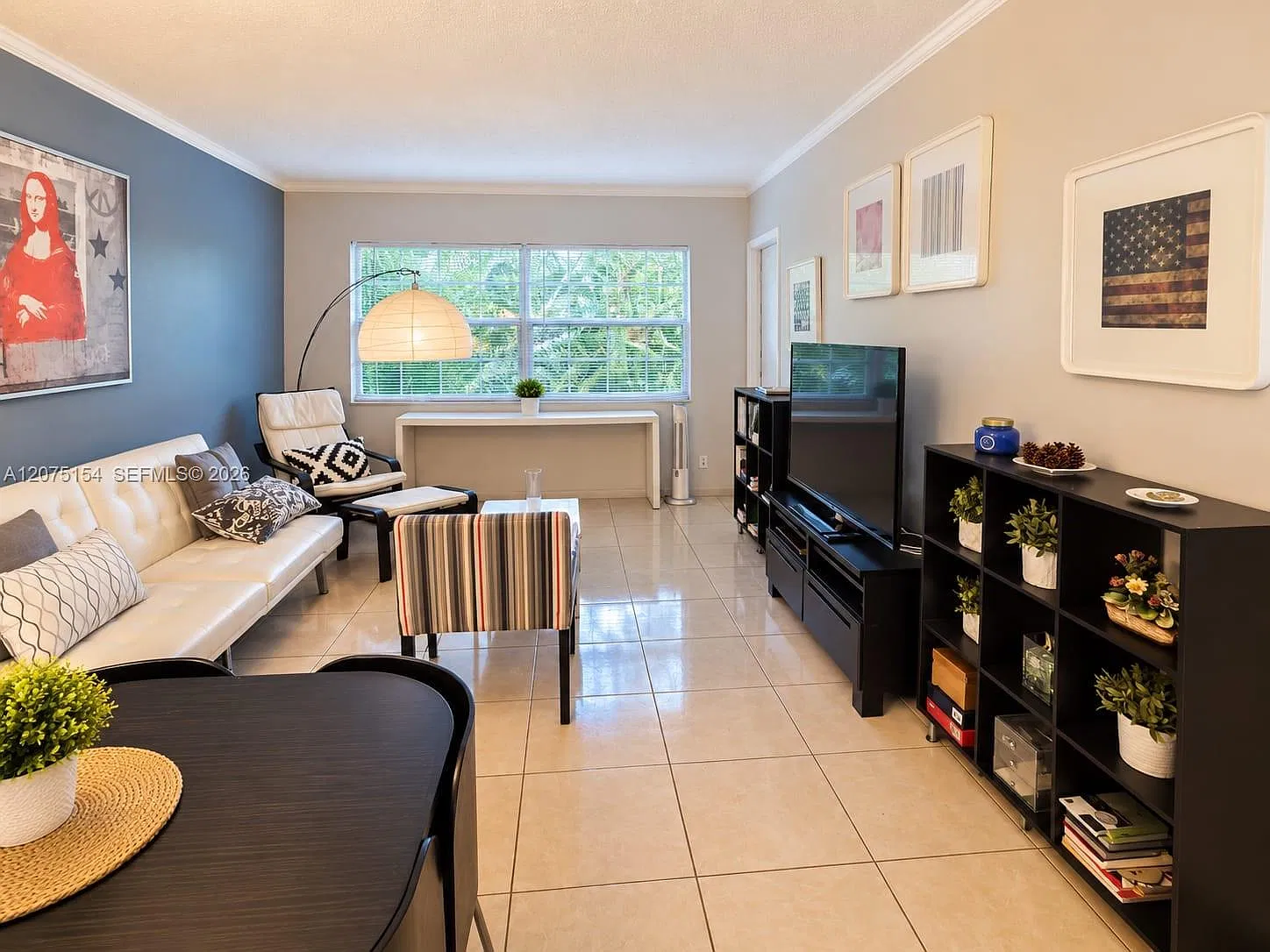 Quinsana Gardens Condo — Photo 3