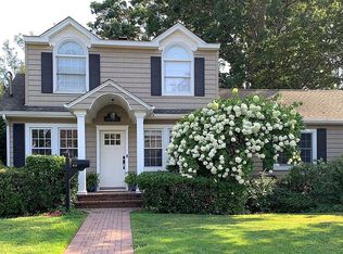 44 Linden St, Massapequa, NY 11758