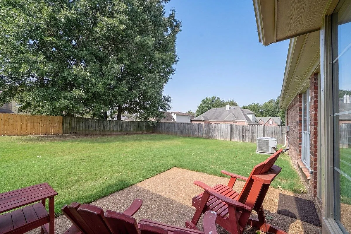 3 bed, 2.0 bath, 1605 sqft, $2,150 — Photo 4