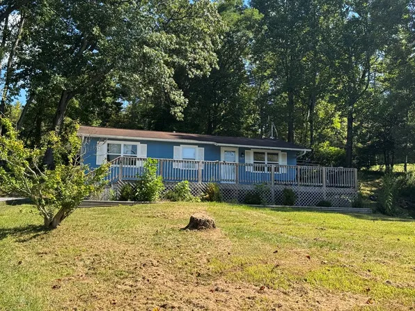 229 Center St, Oak Hill, WV 25901