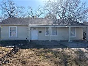 5406 Lyndhurst Dr — Photo 1