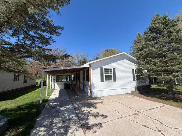 1681 Sycamore Dr, Muskegon, MI 49445