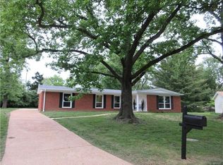 814 Westwood Dr, Ballwin, MO 63011