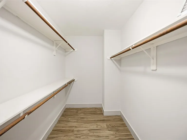 422 Laurel Pine Dr — Photo 11