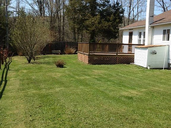 3rd image of 52 Lund Ct