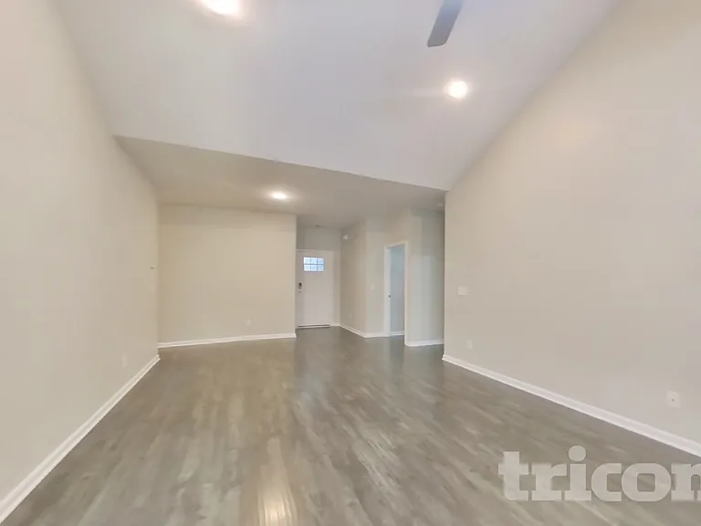 741 Mitscher Dr — Photo 3