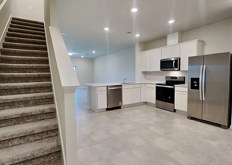 3187 Emerald Acres Ln — Photo 2