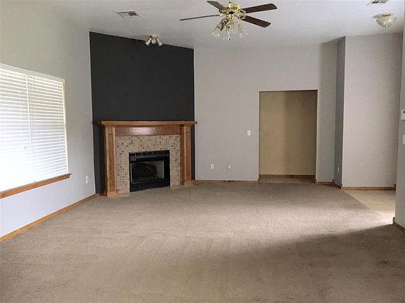 4th image of 13044 Almond Dr
